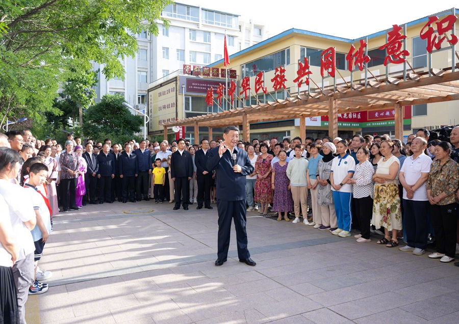 习近平：五十六个民族凝聚在一起就是中华民族共同体(图3)