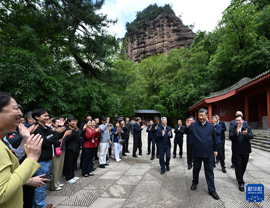 习近平在甘肃考察时强调 深化改革勇于创新苦干实干富民兴陇 奋力谱写中国式现代化甘肃篇章(图13)