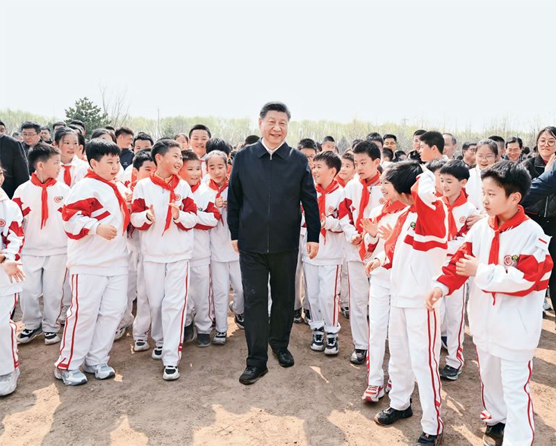 《求是》杂志发表习近平总书记重要文章《大力弘扬伟大爱国主义精神，把强国建设、民族复兴伟业不断推向前进》(图5)