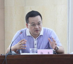 “新型工业化是富民强省的第一推动力”学术沙龙在省社科院召开(图6)