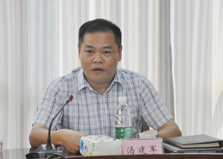 “新型工业化是富民强省的第一推动力”学术沙龙在省社科院召开(图2)